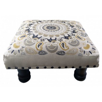 Puff Quadrado em Tecido Bordado Javamar com Pregas A22xC39xL39 cm